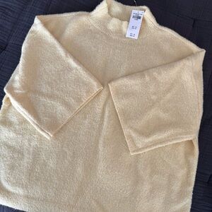 Abercrombie & Fitch Soft Yellow Sweater